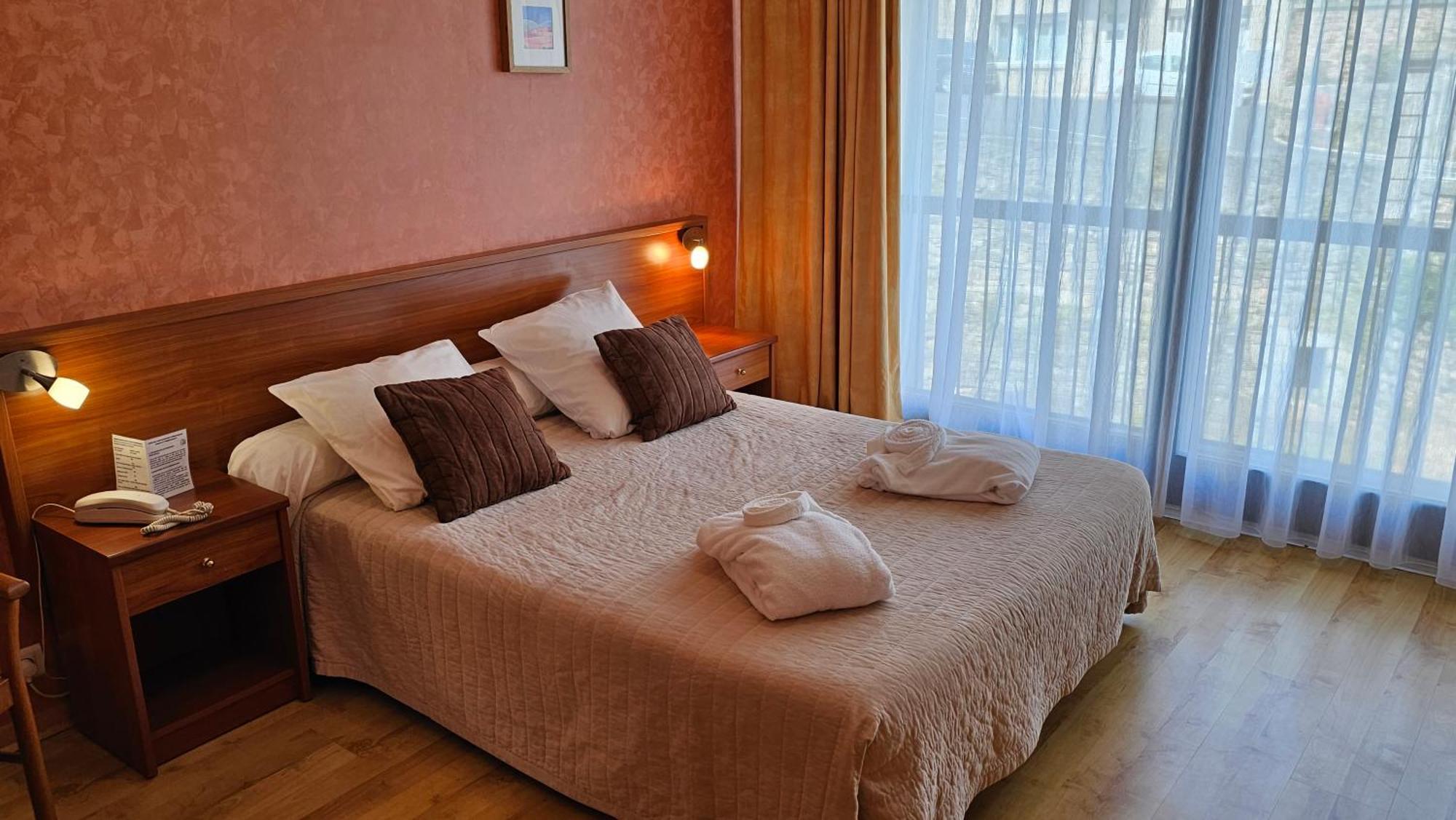 Brit Hotel Du Ban 쇼드-재그 외부 사진