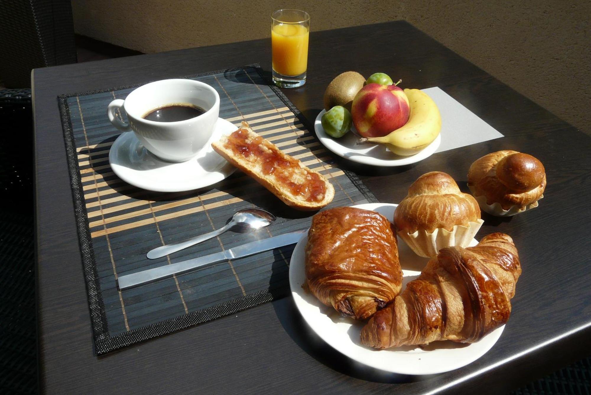 Brit Hotel Du Ban 쇼드-재그 외부 사진