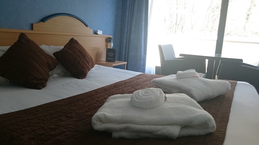 Brit Hotel Du Ban 쇼드-재그 외부 사진