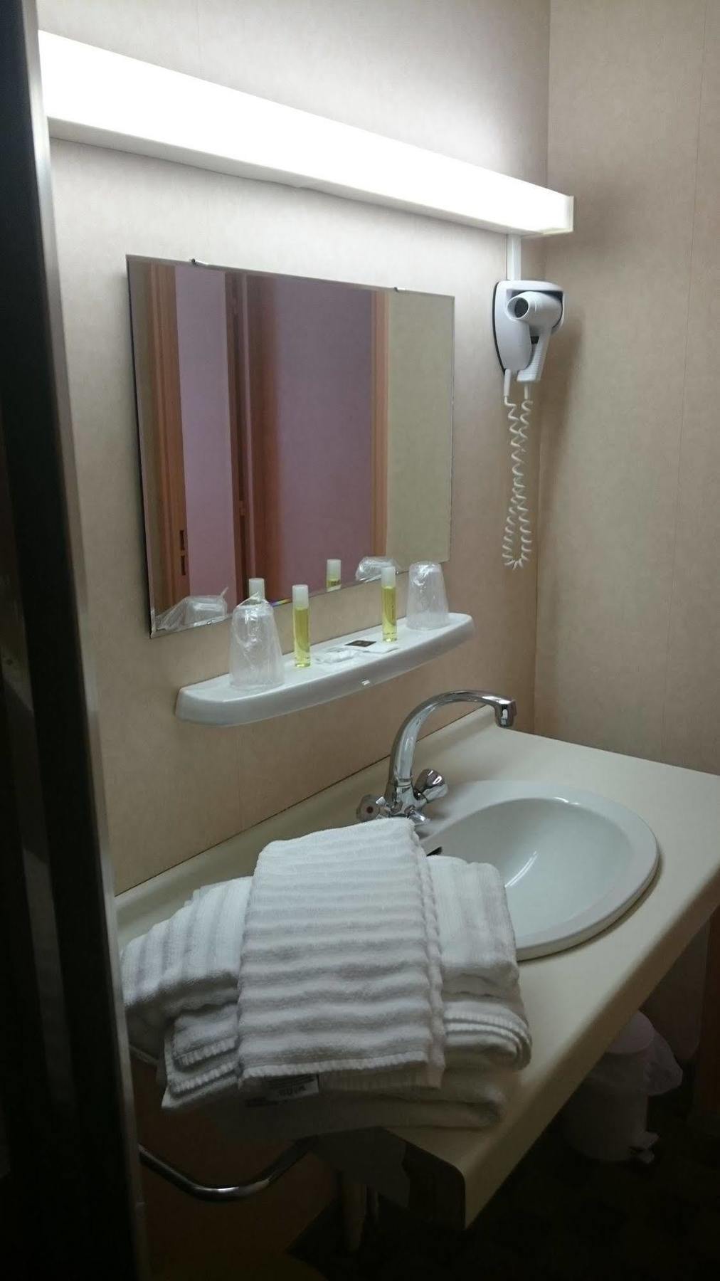 Brit Hotel Du Ban 쇼드-재그 외부 사진