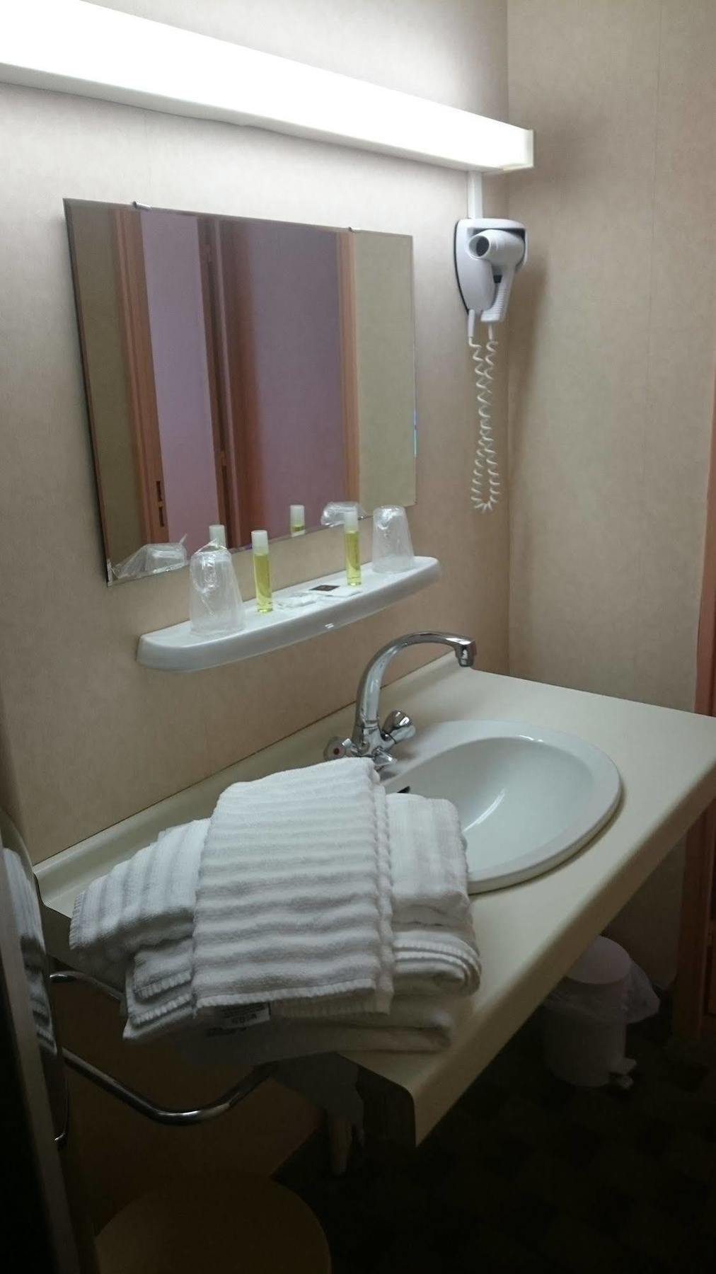 Brit Hotel Du Ban 쇼드-재그 외부 사진