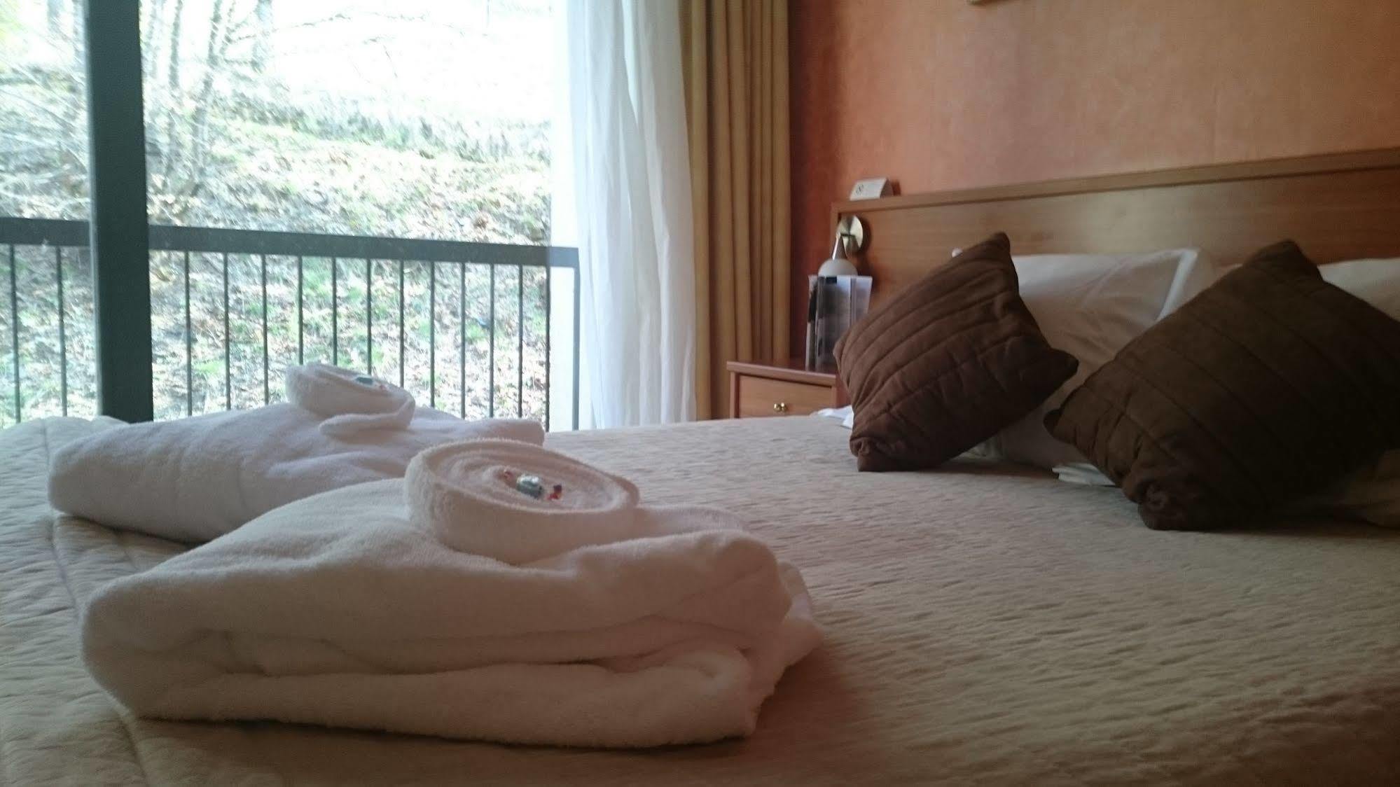 Brit Hotel Du Ban 쇼드-재그 외부 사진