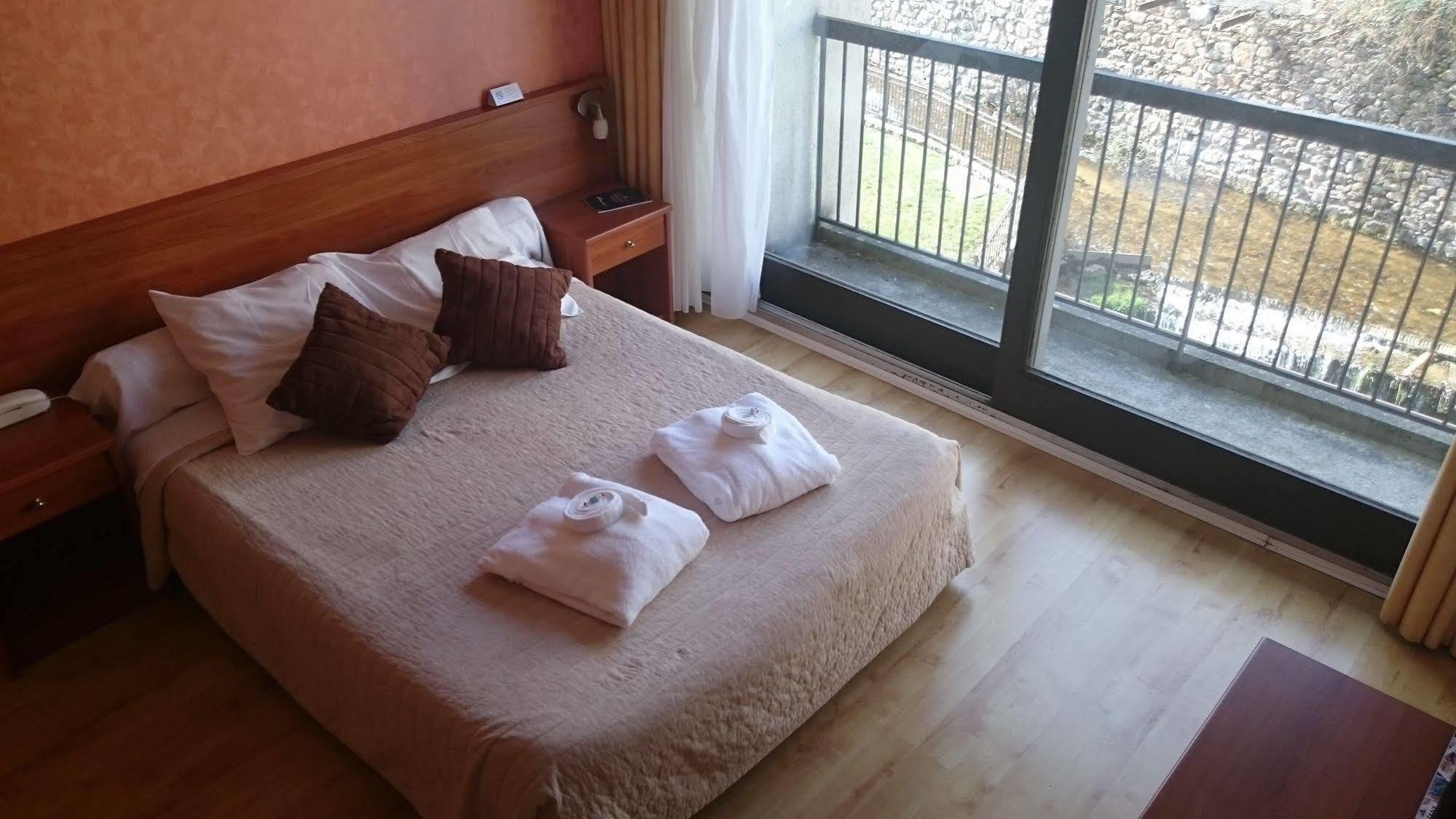 Brit Hotel Du Ban 쇼드-재그 외부 사진