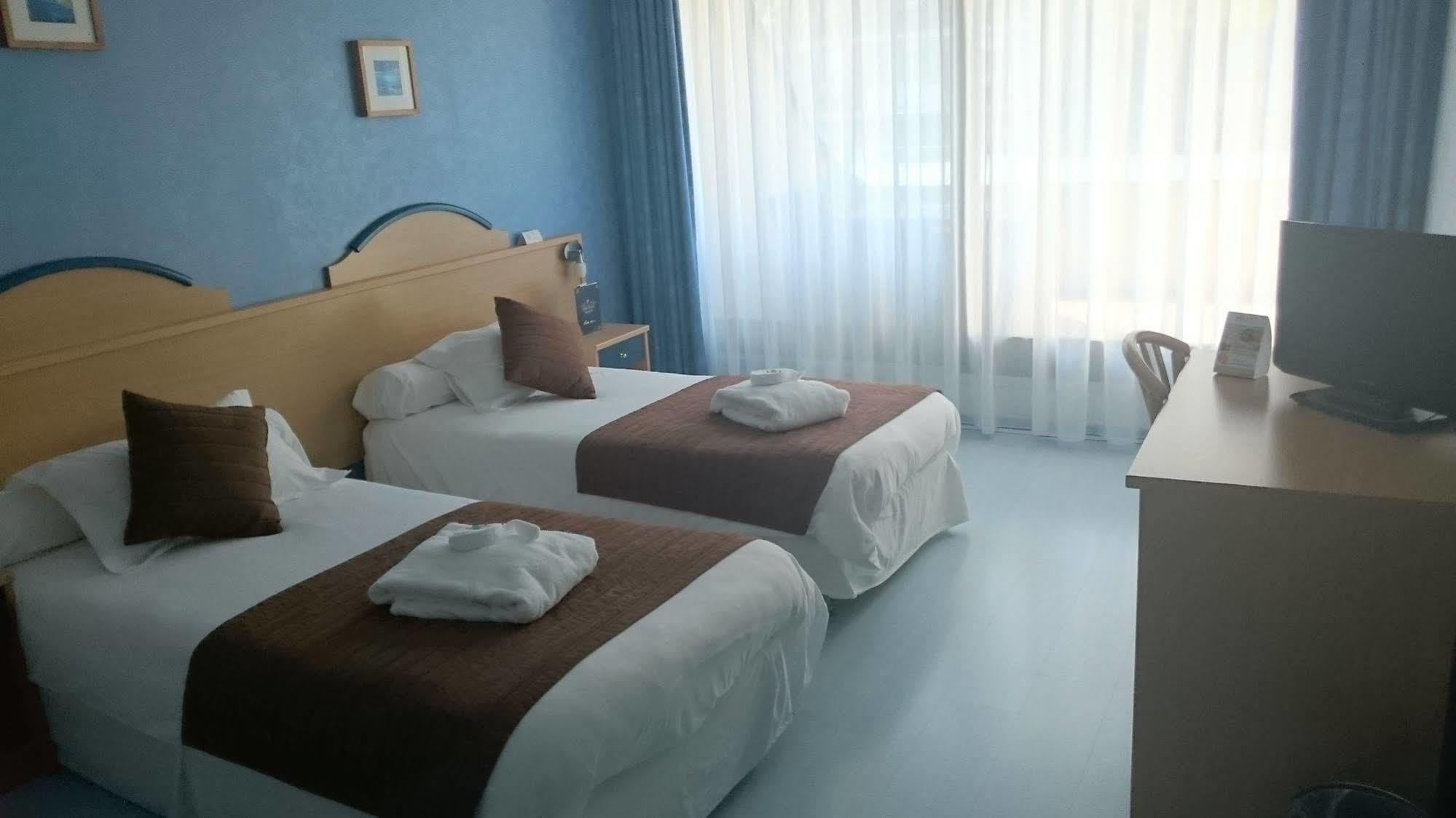 Brit Hotel Du Ban 쇼드-재그 외부 사진