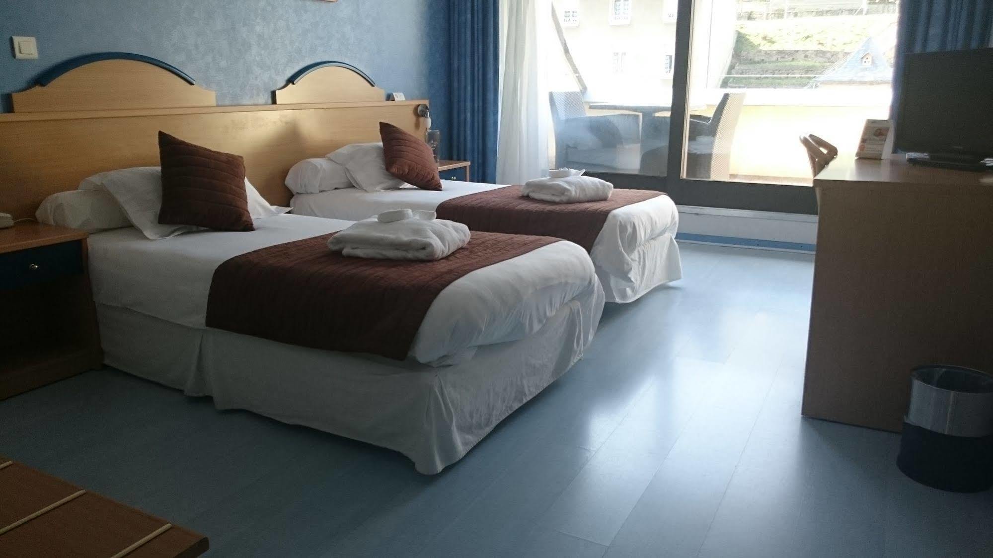 Brit Hotel Du Ban 쇼드-재그 외부 사진